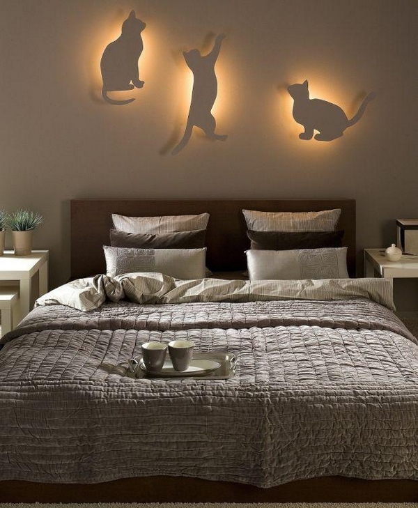 DIY bedroom  lighting  and decor  idea for cat lovers